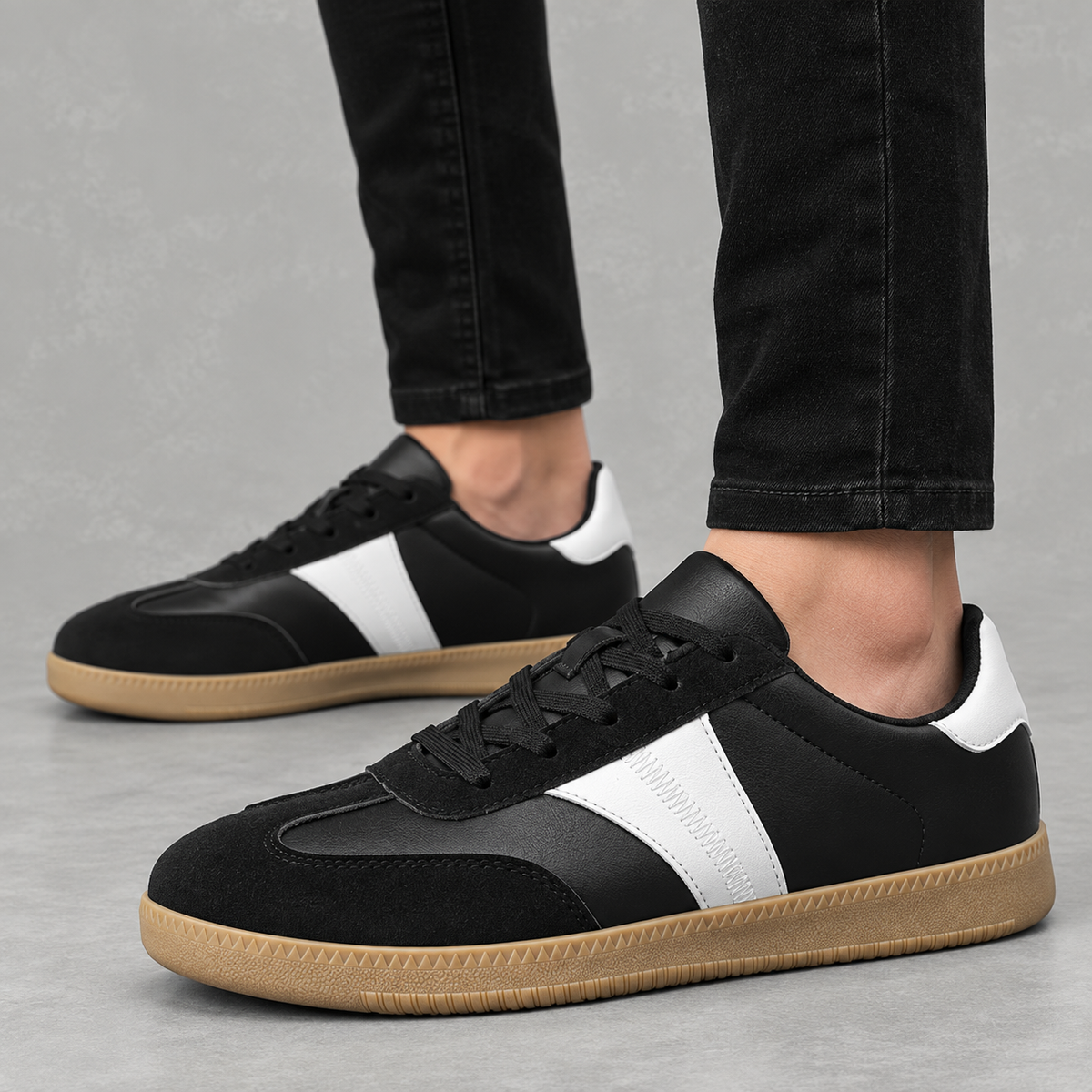 Unisex Retro Trainers – German-Style Low Top Lace-Up Shoes