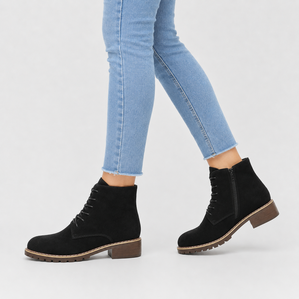 Women’s Ankle Boots – Round Toe Lace-Up Martin Boots